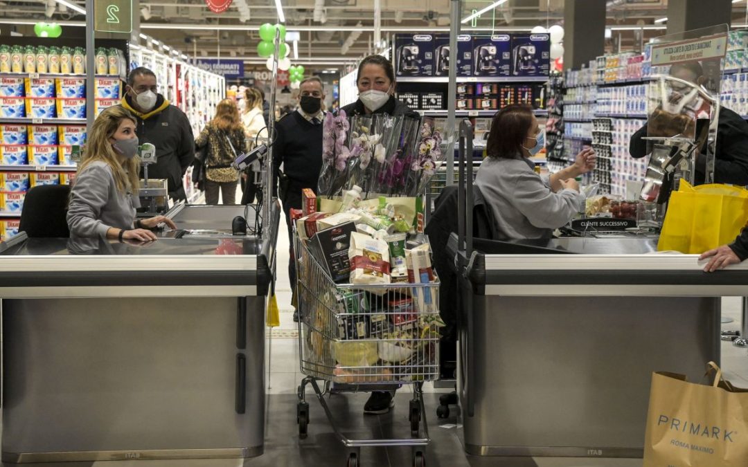 A febbraio aumenta la fiducia dei consumatori e delle imprese