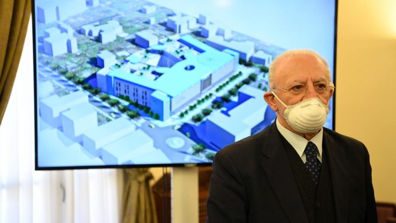 Coronavirus, De Luca “Da lunedì chiudiamo le scuole in Campania”