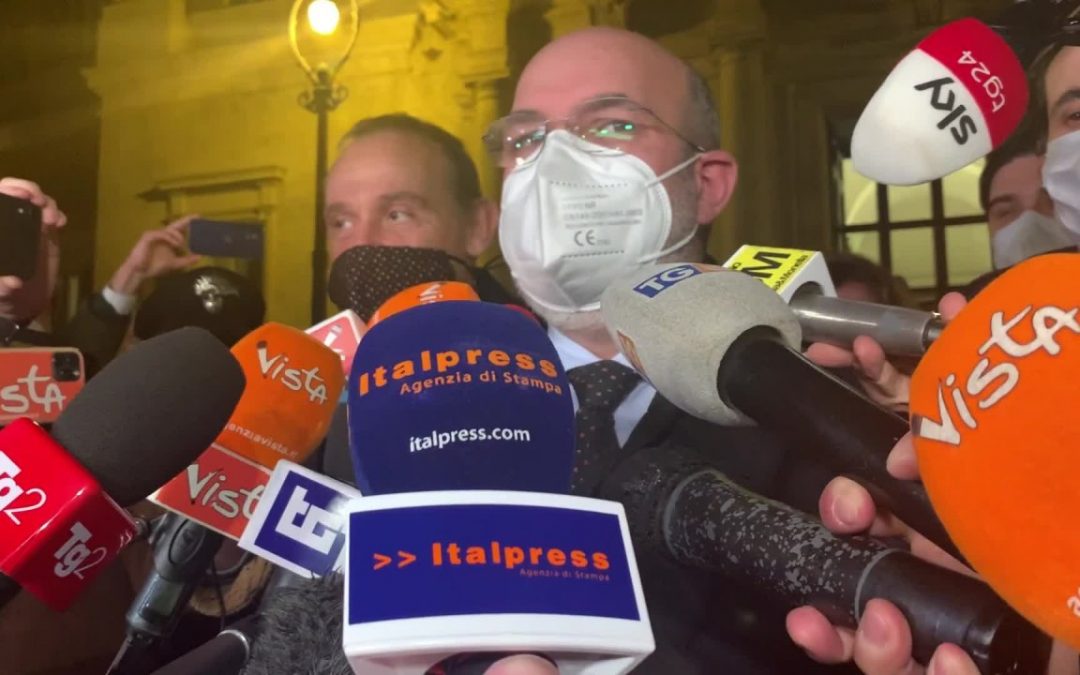 Crimi “Il sì degli iscritti M5S al Governo Draghi per noi è vincolante”