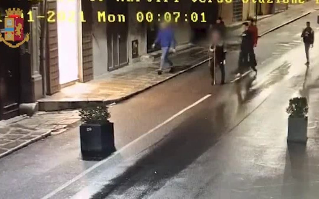 Raid vandalici nel centro storico di Palermo, giovani denunciati