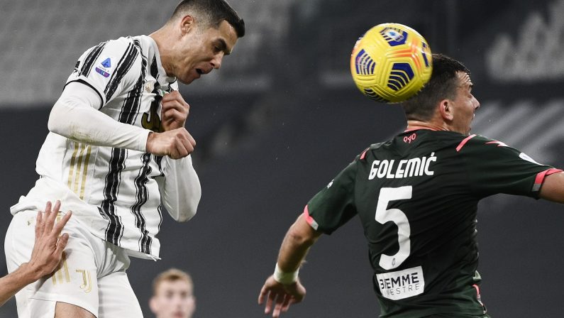 Serie A, la Juve travolge il Crotone: doppietta di Ronaldo e gol di McKennie