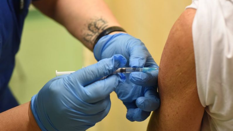 Farmindustria “L’Italia ha le carte in regola per la produzione di vaccini”