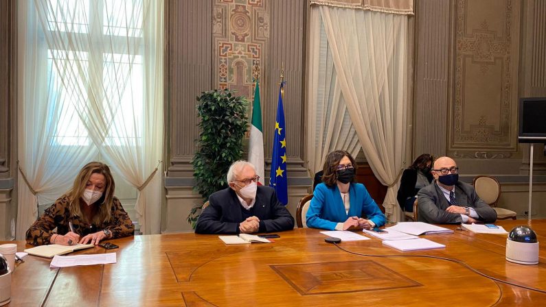 In arrivo il nuovo Dpcm, il Governo incontra gli Enti locali