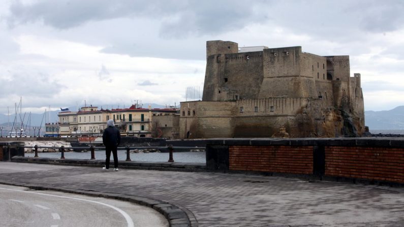 Covid, la Campania passa in zona rossa