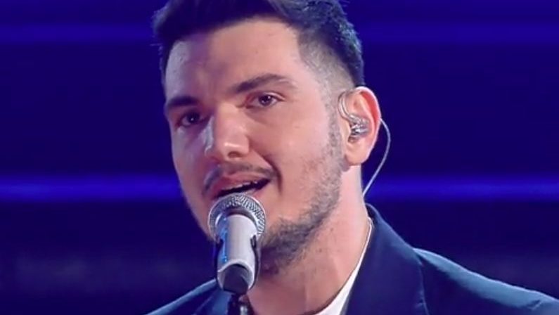 Gaudiano vincitore giovani a Sanremo, show Fiorello con Achille Lauro