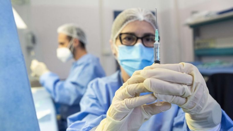 Vaccino, Fnopi “Per un vero cambio di passo investire sugli infermieri”