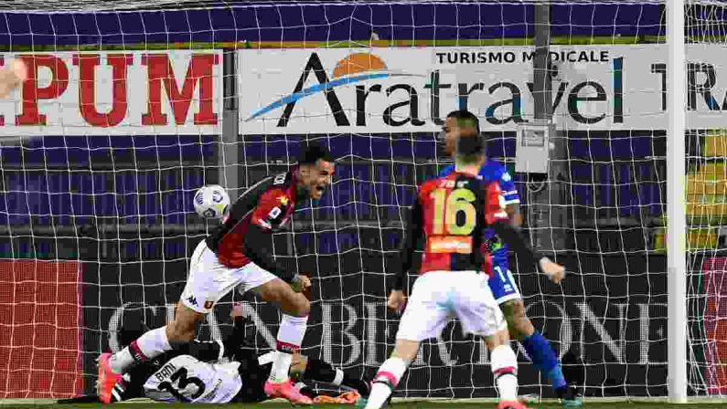 Scamacca trascina il Genoa, rimontato il Parma 2-1