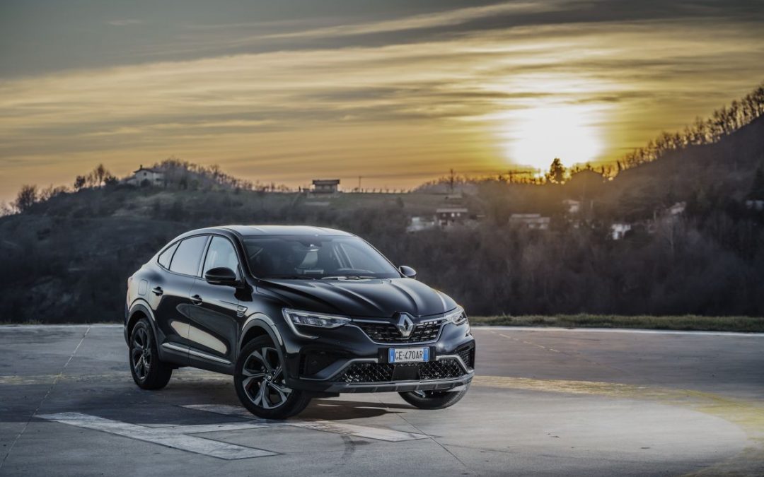 Renault lancia il SUV Arkana, ibrido e dal profilo sportivo