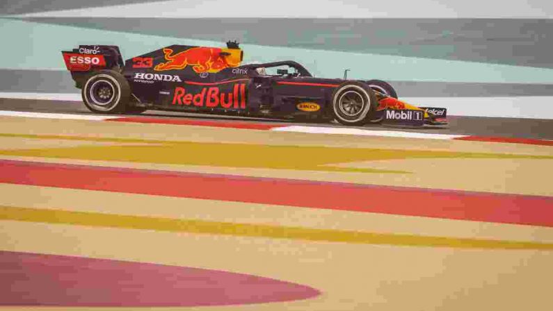 Verstappen il più veloce nelle Libere 1, Leclerc 5°