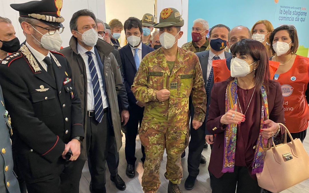 Vaccino, al via da Messina visita in Sicilia del generale Figliuolo