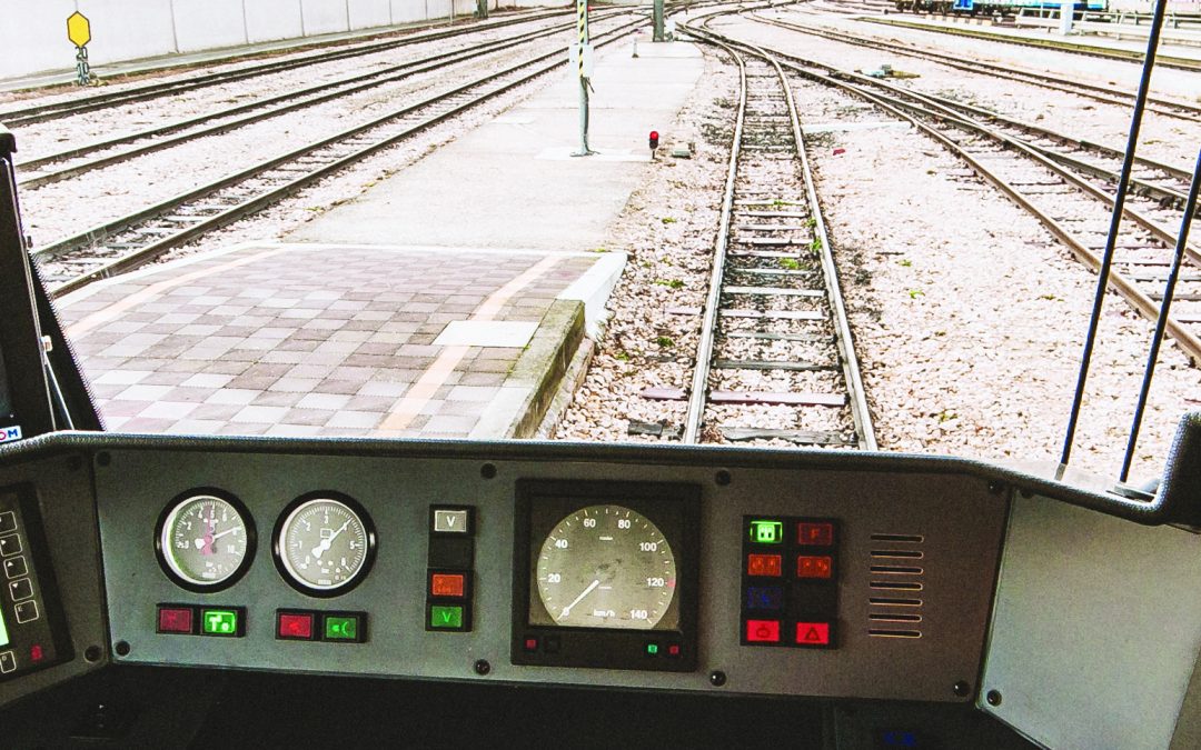La ferrovia Fal vista dall’interno di una delle carrozze