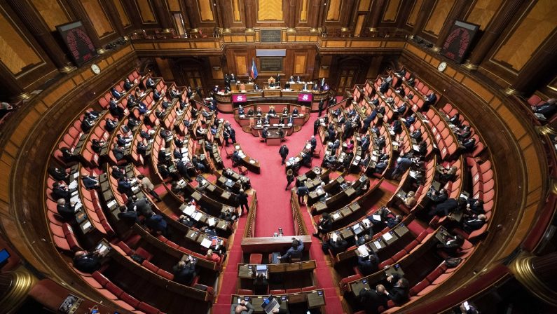 SI SBLOCCA LA MANOVRA, VOTO DI FIDUCIA IN SENATO IL 22 DICEMBRE