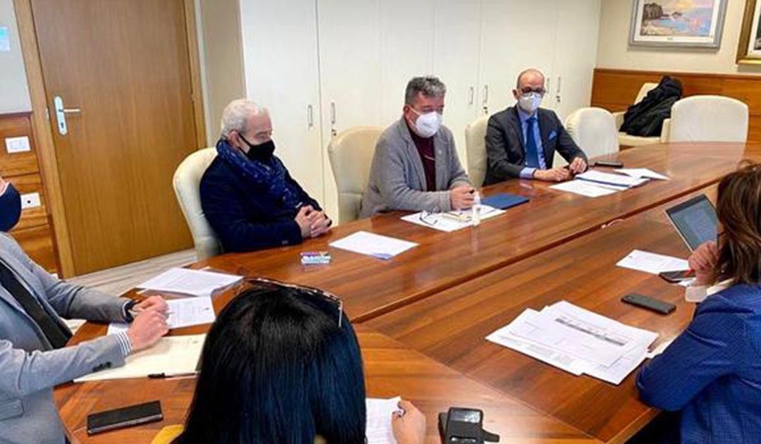 La riunione tra Spirlì, Longo e l'unità di crisi