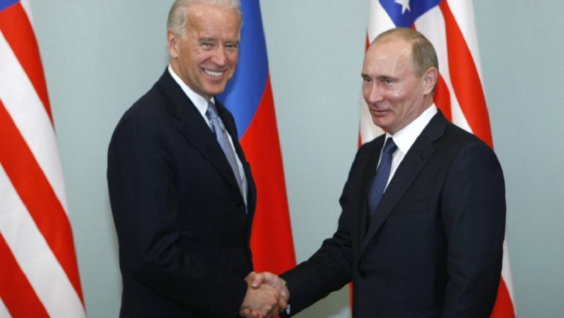 Biden a gamba tesa su Putin: «È un assassino». Ma se il nuovo presidente fosse peggio di Trump?