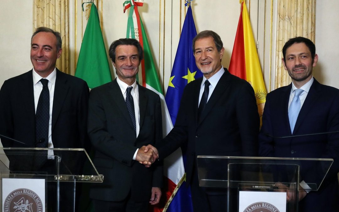 I governatori di Lombardia e Sicilia, Fontana e Musumeci (al centro). Ai lati i rispettivi ex assessori alla Sanità, Gallera e Razza