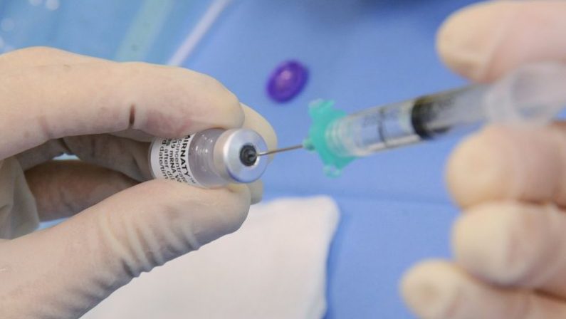 Vaccino, Figliuolo “Tra oggi e domani 1,3 mln di dosi AstraZeneca”