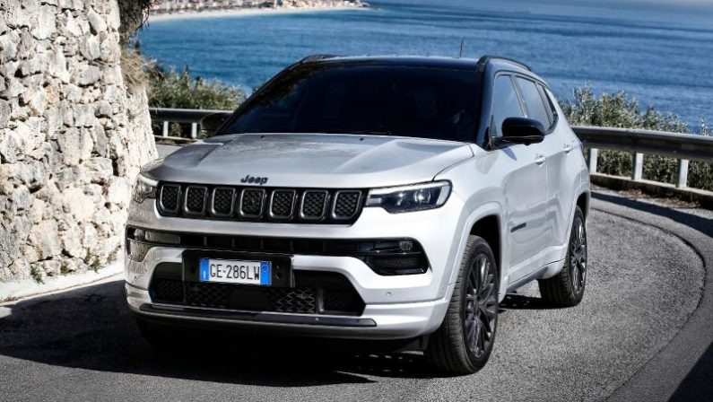 Jeep Compass si rinnova e scommette sull’ibrido
