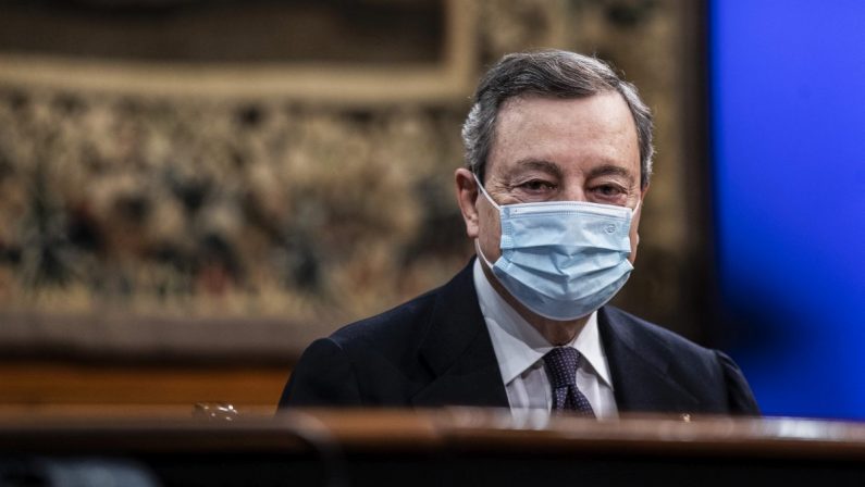 Draghi “Non ho una data per le riaperture, dipende da contagi e vaccini”