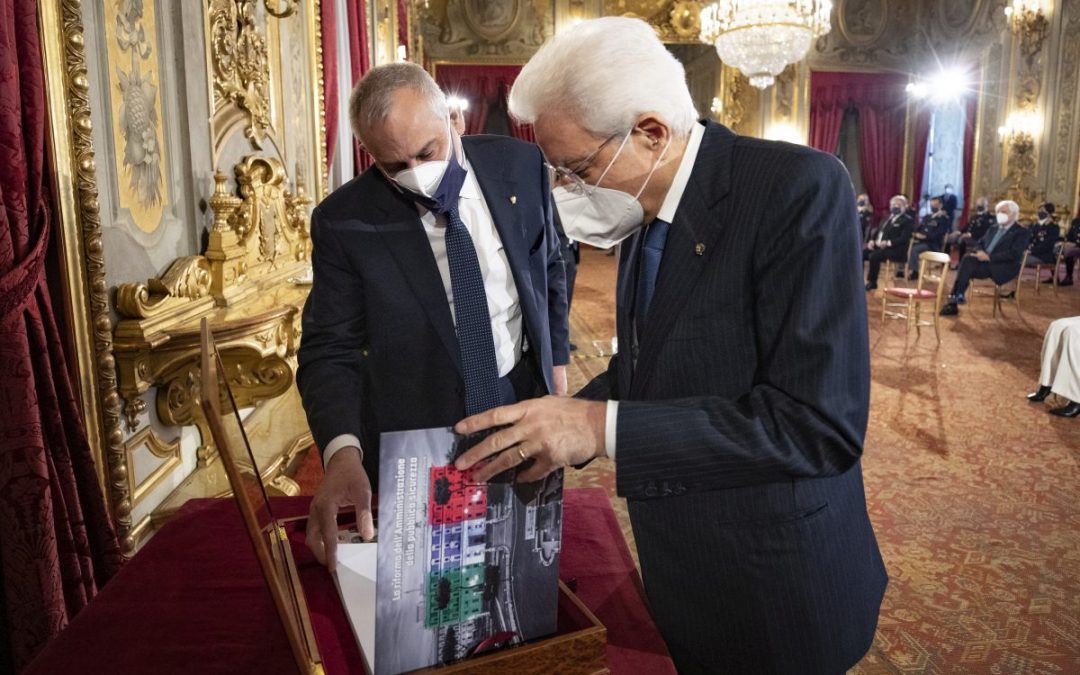 Covid, Mattarella “Polizia in prima linea paga prezzo pesante”