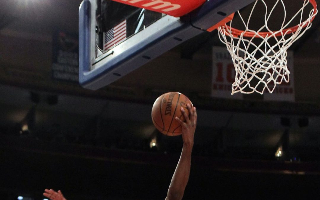 Curry ne fa 53 e scrive storia Golden State Warriors