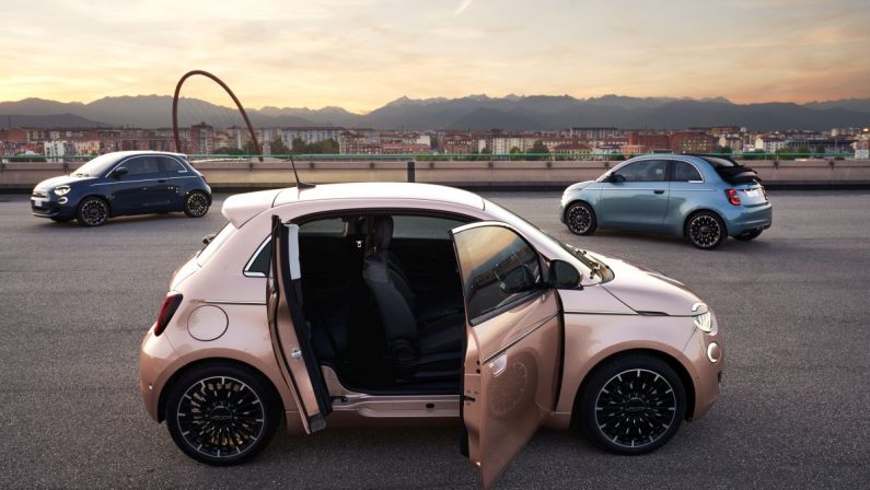 Fiat nuova 500 è l’elettrica più venduta nel 2021, in arrivo 3+1