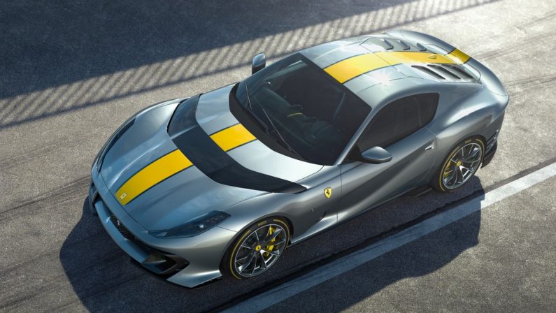 Ferrari svela prime immagini versione speciale 812 Superfast