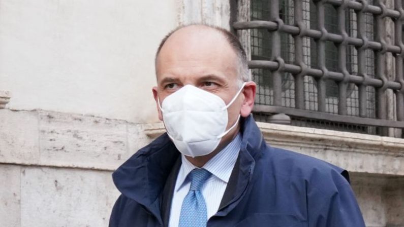 Letta “Serve un grande patto per ricostruire”