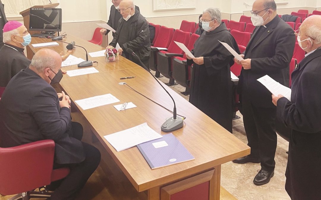 I giudici giurano davanti all’arcivescovo Bertolone