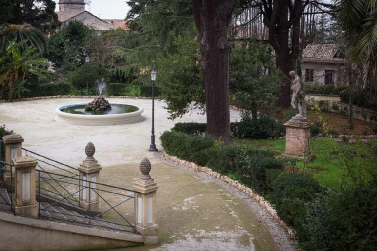 https://www.quotidianodelsud.it/wp-content/uploads/2021/04/Villa-Comunale-Vibo.jpg
