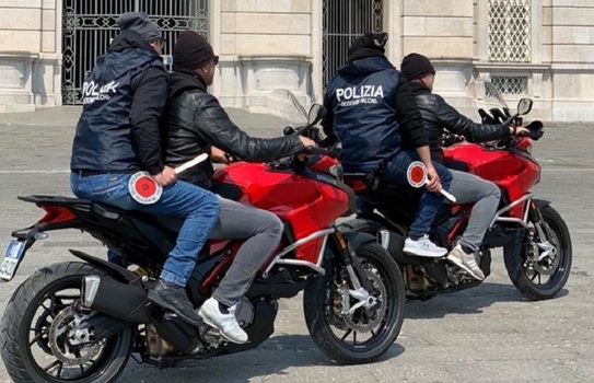 Napoli, incidente in moto per pattuglia ‘Falchi’: poliziotto in fin di vita