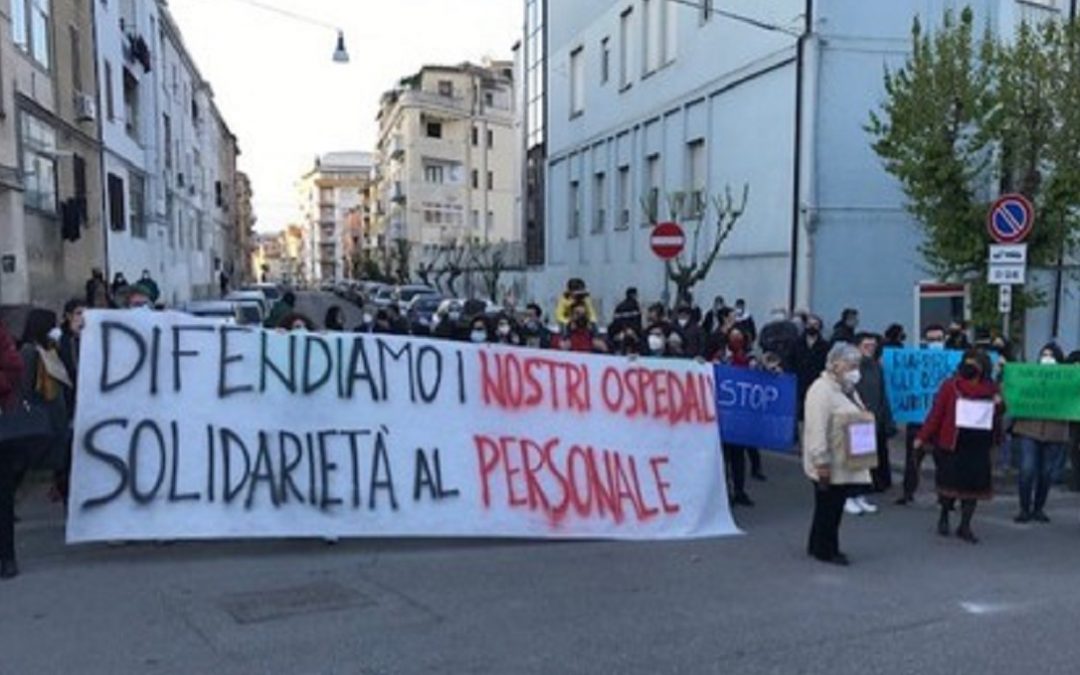 I cittadini protestano a Cosenza
