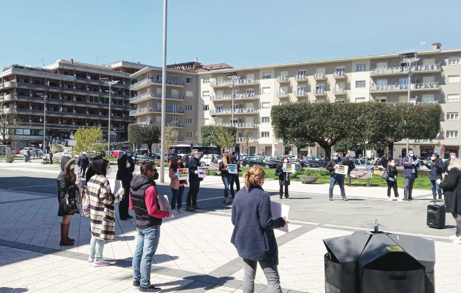 Scuola, madri in piazza ad Atripalda