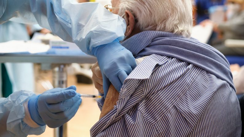 A S. Giovanni in Fiore (Cosenza), nessuno va a vaccinare una donna di 99 anni