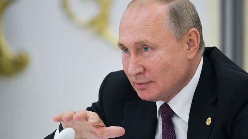 Putin blocca i voli che aggirano la Bielorussia