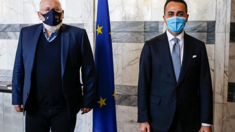 Di Maio incontra Timmermans “Pieno sostegno al Green Deal Ue”