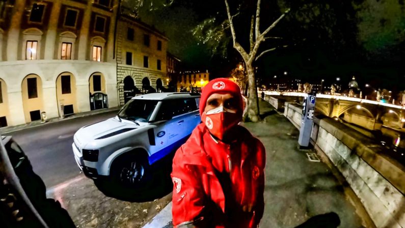Docu-video di Croce Rossa e Land Rover sulla risposta alle emergenze