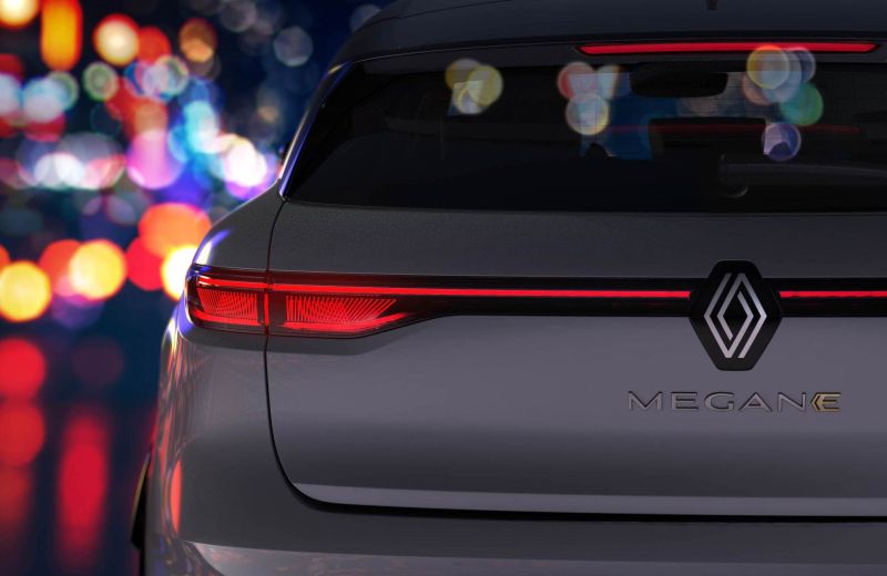 Renault cambia logo, via alla “Nouvelle vague” di de Meo