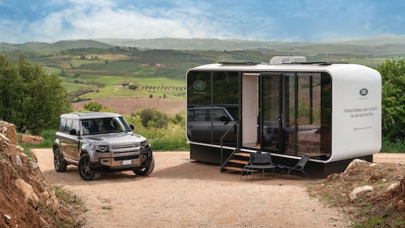 Land Rover presenta Defender Eco Home, casa mobile per vacanze speciali
