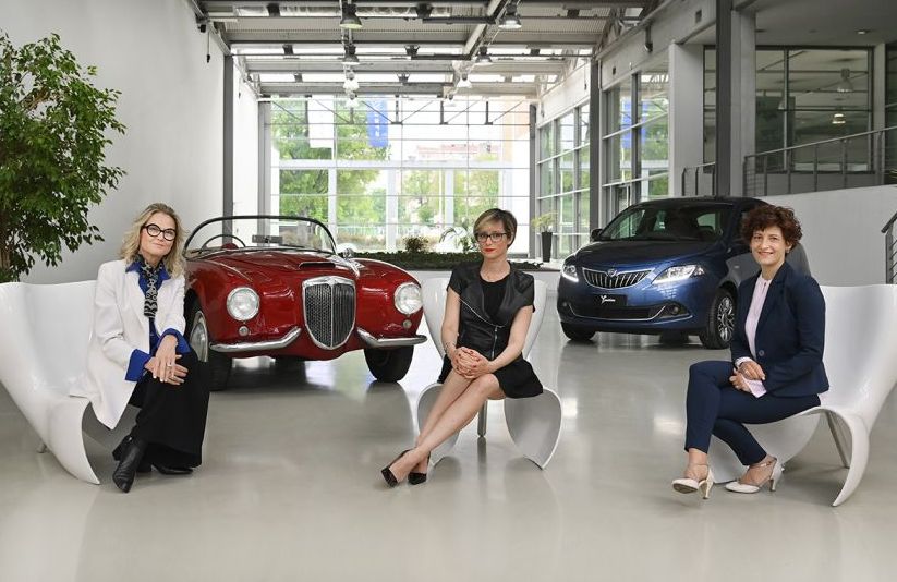 Tre mamme ambasciatrici per raccontare Lancia Ypsilon Hybrid