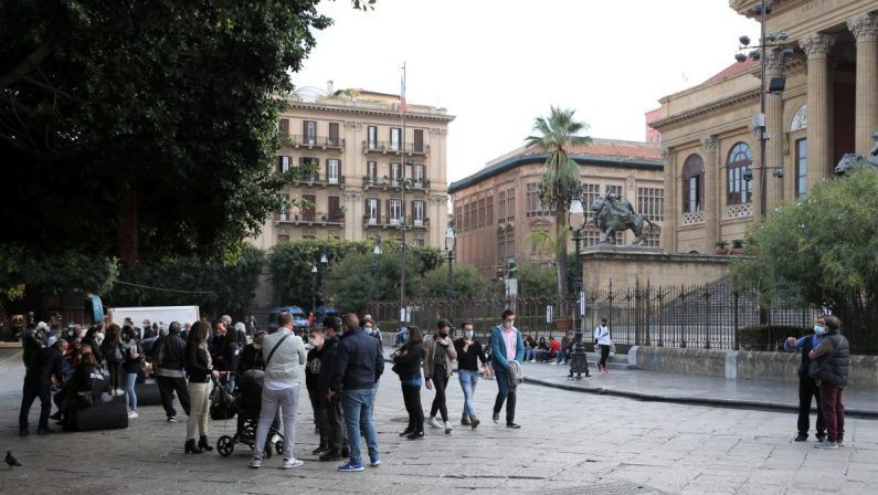 Sicilia, Sardegna e Val d’Aosta in zona arancione, altre regioni in giallo