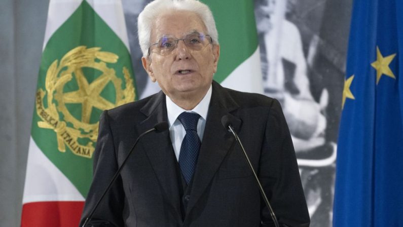 Offese e minacce via web a Mattarella, 11 indagati
