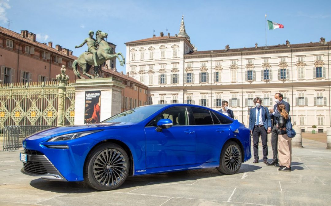 Toyota presenta la Mirai alla Regione Piemonte