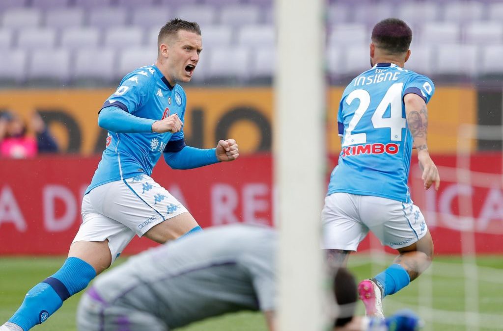 Il Napoli vince 2-0 a Firenze, Champions più vicina
