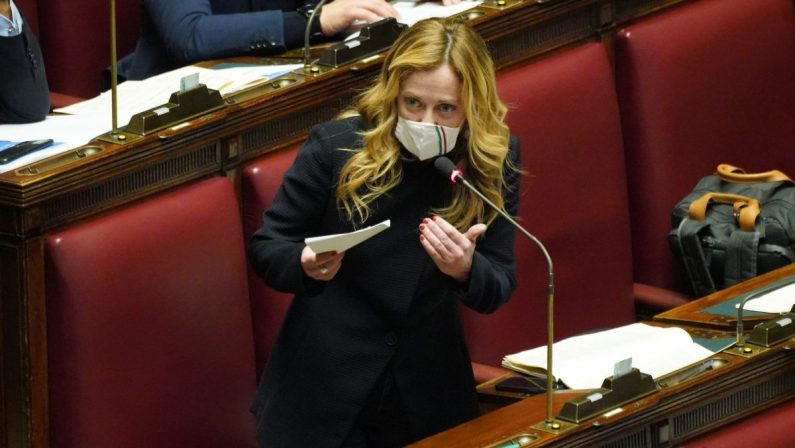 Meloni “Abolire subito il coprifuoco o non recuperiamo il turismo”