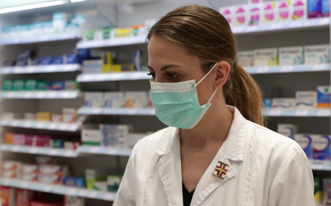 Covid, 20 mila farmacisti pronti a vaccinare