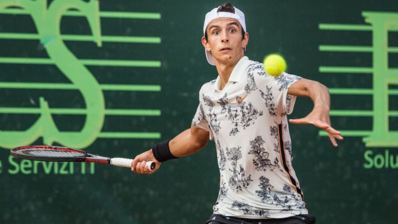 Musetti vola in semifinale a Lione