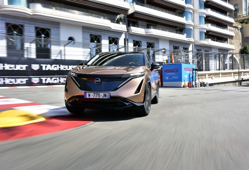 Nissan Ariya sul circuito di Monaco per il debutto stradale