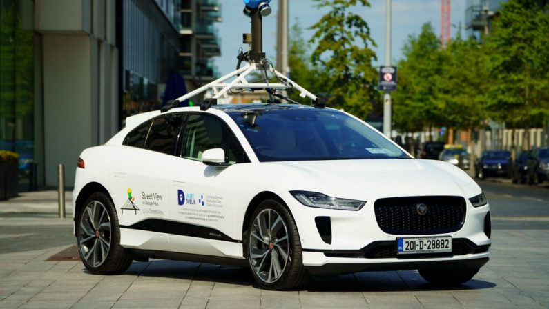 Jaguar I-Pace e Google misurano la qualità dell’aria a Dublino
