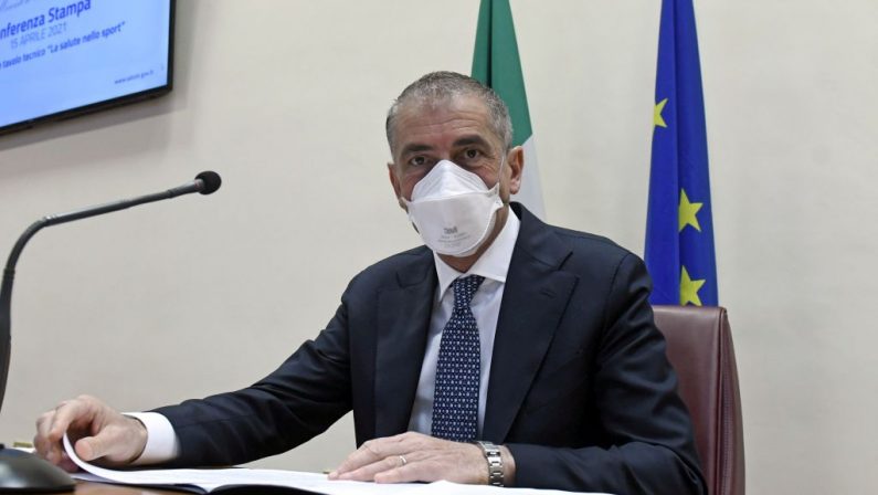 Covid, Costa “Così immunità di gregge già a settembre”