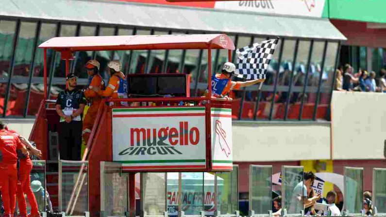 Paura al Mugello, terribile incidente per Dupasquier